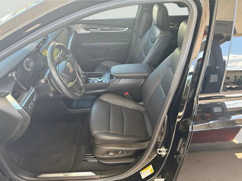 Used 2024 Cadillac XT5 Sportv w/ Technology Package AWD/4WD image 10
