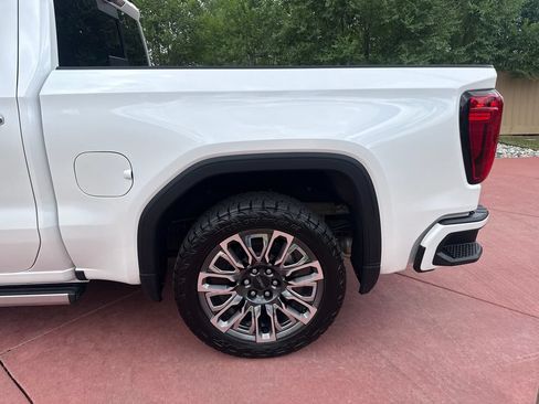 Used 2023 GMC Sierra 1500 Denali Ultimate AWD/4WD image 34