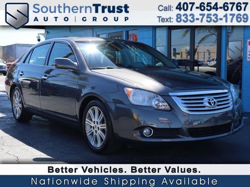 Used 2010 Toyota Avalon Limited image 1