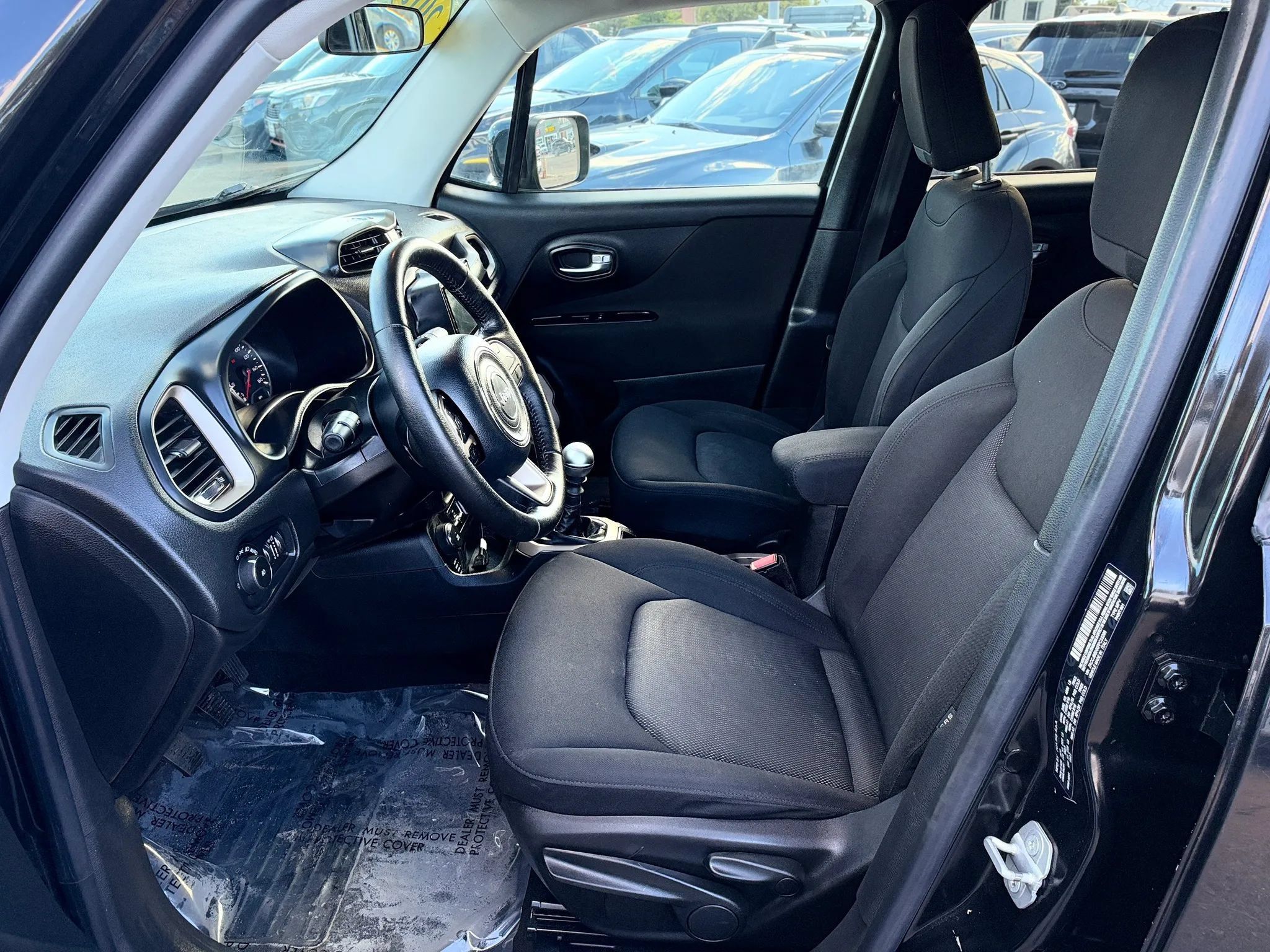 Used 2015 Jeep Renegade Latitude w/ Cold Weather Group II AWD/4WD image 12