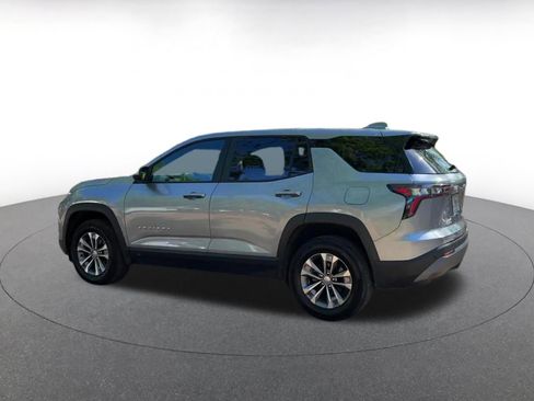 Used 2025 Chevrolet Equinox LT image 10