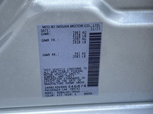 Used 2024 Nissan Altima 2.5 SV FWD image 31