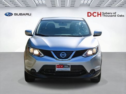 Used 2018 Nissan Rogue Sport S FWD image 2