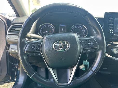 Used 2021 Toyota Camry SE FWD image 10
