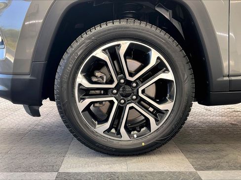 Used 2024 Jeep Compass Limited AWD/4WD image 8