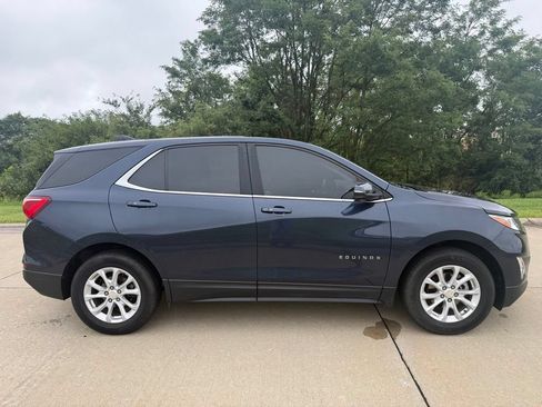 Used 2018 Chevrolet Equinox LT AWD/4WD image 2
