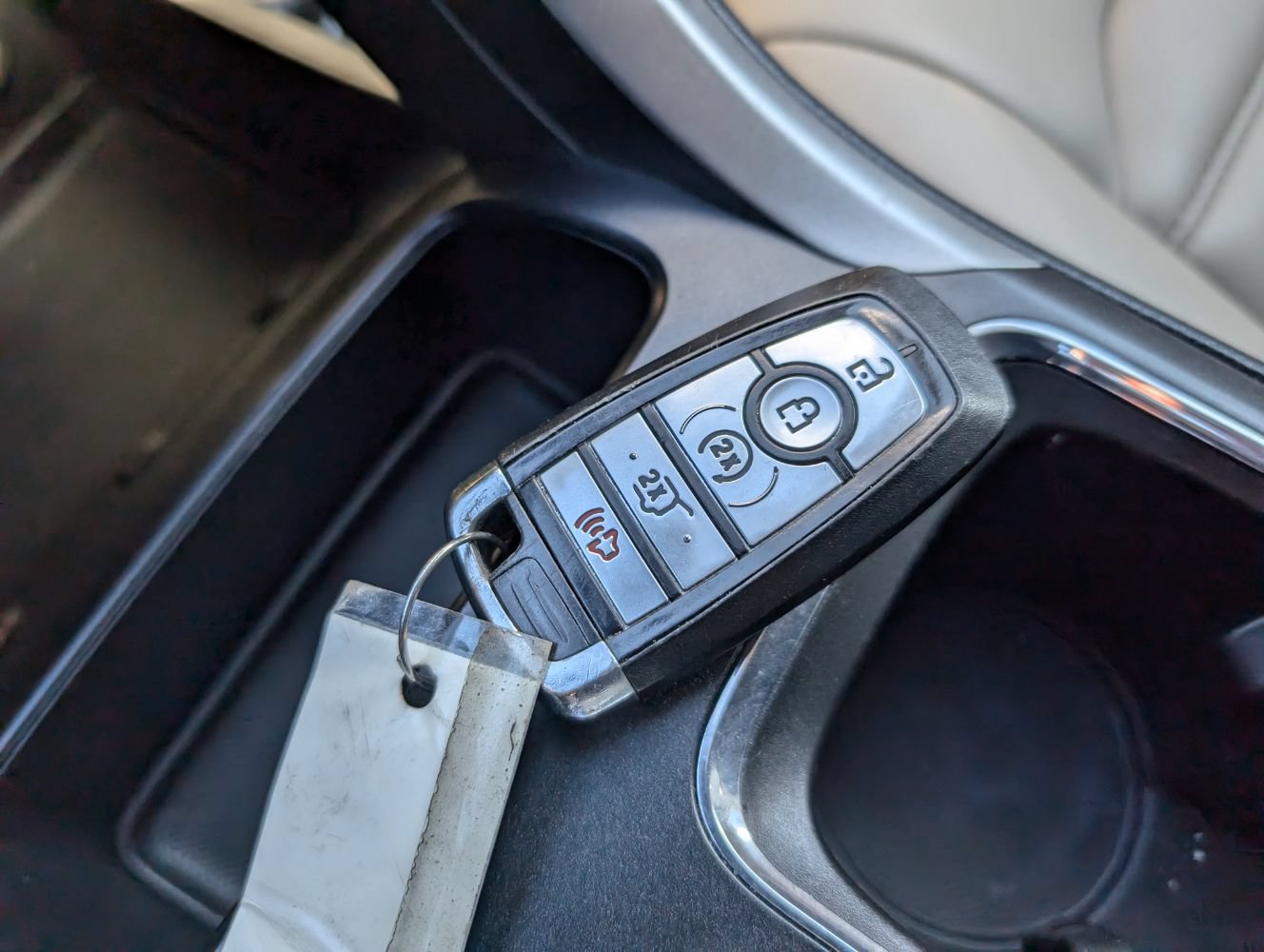 Used 2020 Ford Fusion SEL FWD image 24