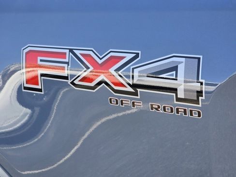 New 2025 Ford Maverick XLT w/ XLT Luxury Package image 21