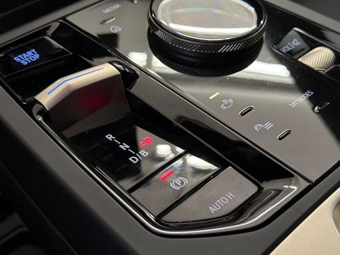 Used 2024 BMW iX xDrive50 AWD/4WD image 26