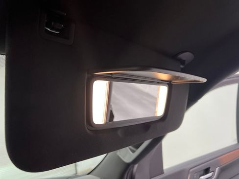 Used 2025 GMC Yukon Denali image 65