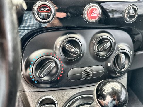 Used 2015 FIAT 500 Pop image 16