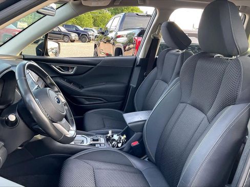 Used 2020 Subaru Forester Premium AWD/4WD image 8