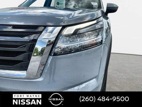 Certified 2023 Nissan Pathfinder Platinum AWD/4WD image 42
