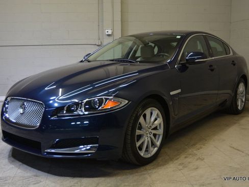 Used 2012 Jaguar XF image 2