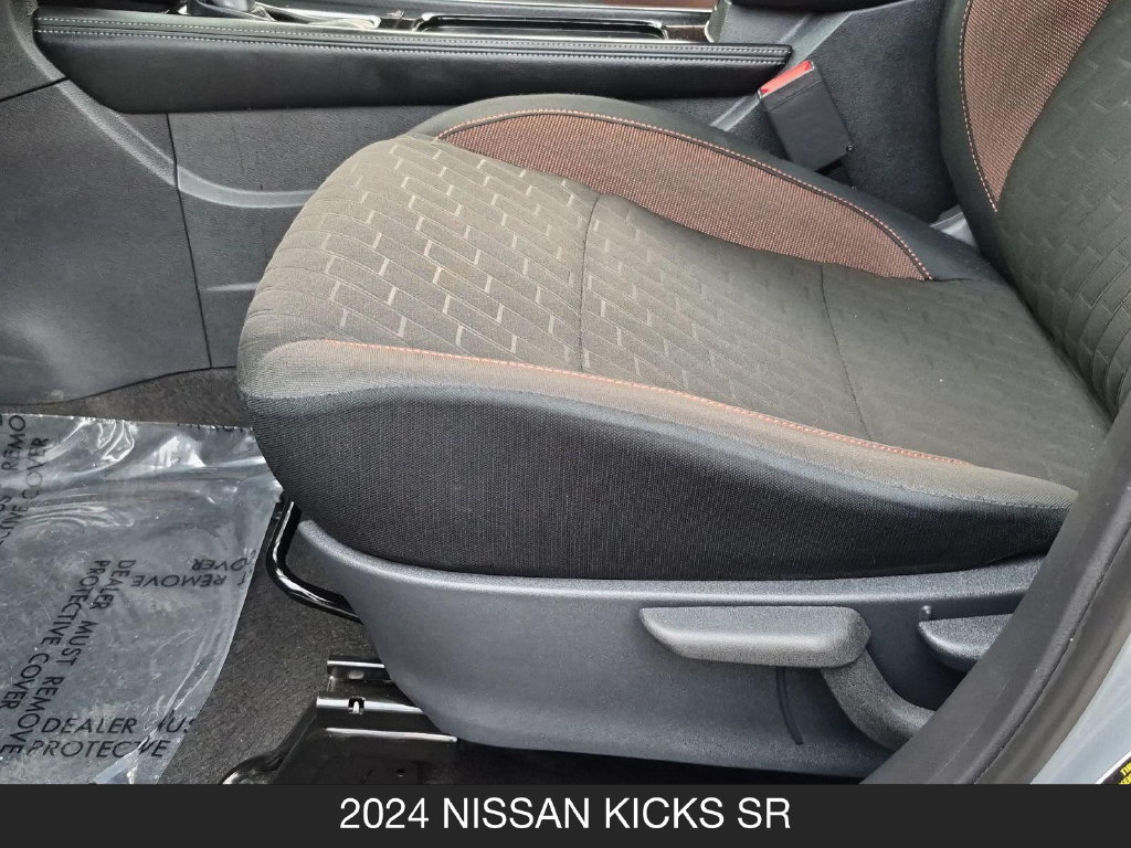 Certified 2024 Nissan Kicks SR FWD image 15