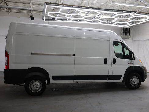 Used 2022 RAM ProMaster 2500 FWD image 8