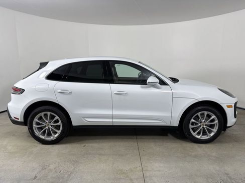 New 2026 Porsche Macan image 8