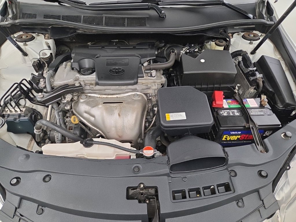 Used 2016 Toyota Camry SE FWD image 37