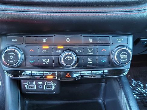 Used 2023 Dodge Durango GT image 23