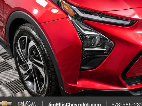 Used 2023 Chevrolet Bolt LT w/ Infotainment Package FWD image 35