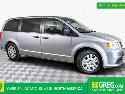 Used 2019 Dodge Grand Caravan SE w/ UConnect Hands-Free Group