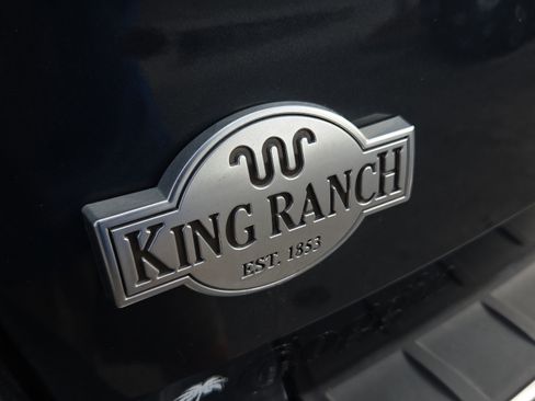 Used 2023 Ford Explorer King Ranch w/ Premium Technology Package AWD/4WD image 32
