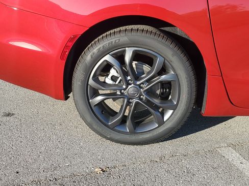 New 2026 Chrysler Pacifica Select image 5