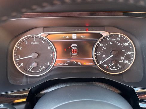 Used 2025 Nissan Pathfinder SL AWD/4WD image 20