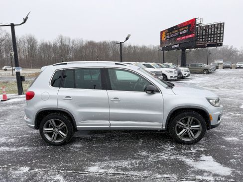 Used 2017 Volkswagen Tiguan Sport image 10