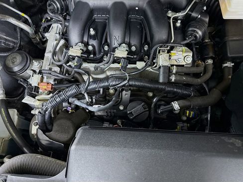 Certified 2024 Nissan Pathfinder SV image 33