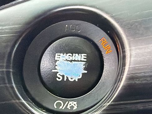 Used 2020 Jeep Grand Cherokee Laredo image 30