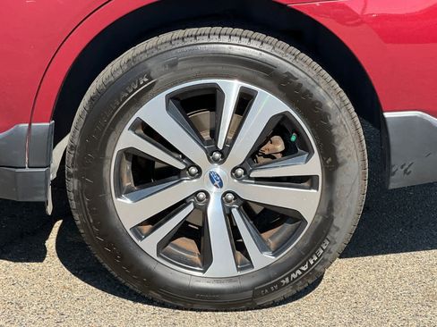 Used 2019 Subaru Outback 2.5i Limited AWD/4WD image 25