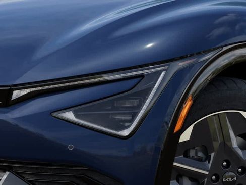 New 2026 Kia EV6 Light RWD image 10