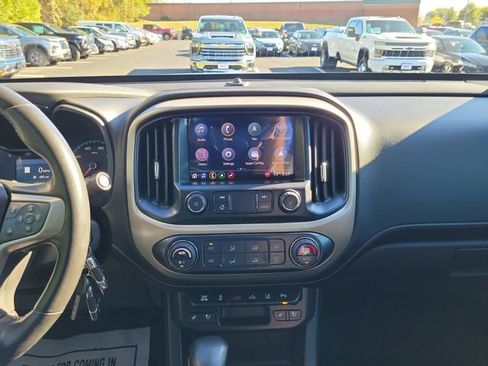 Used 2022 GMC Canyon Denali image 11