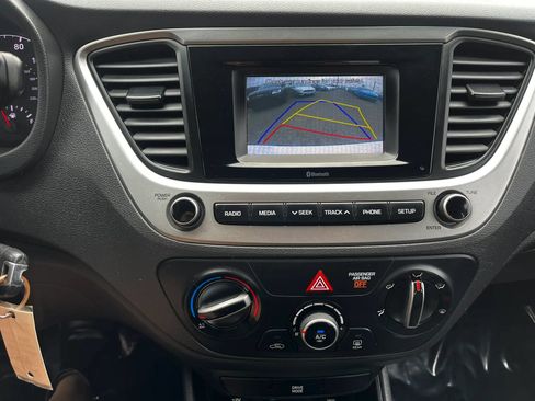 Used 2018 Hyundai Accent SE FWD image 17