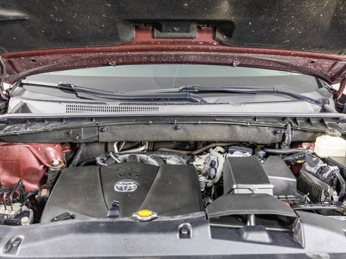 Used 2017 Toyota Highlander XLE AWD/4WD image 51