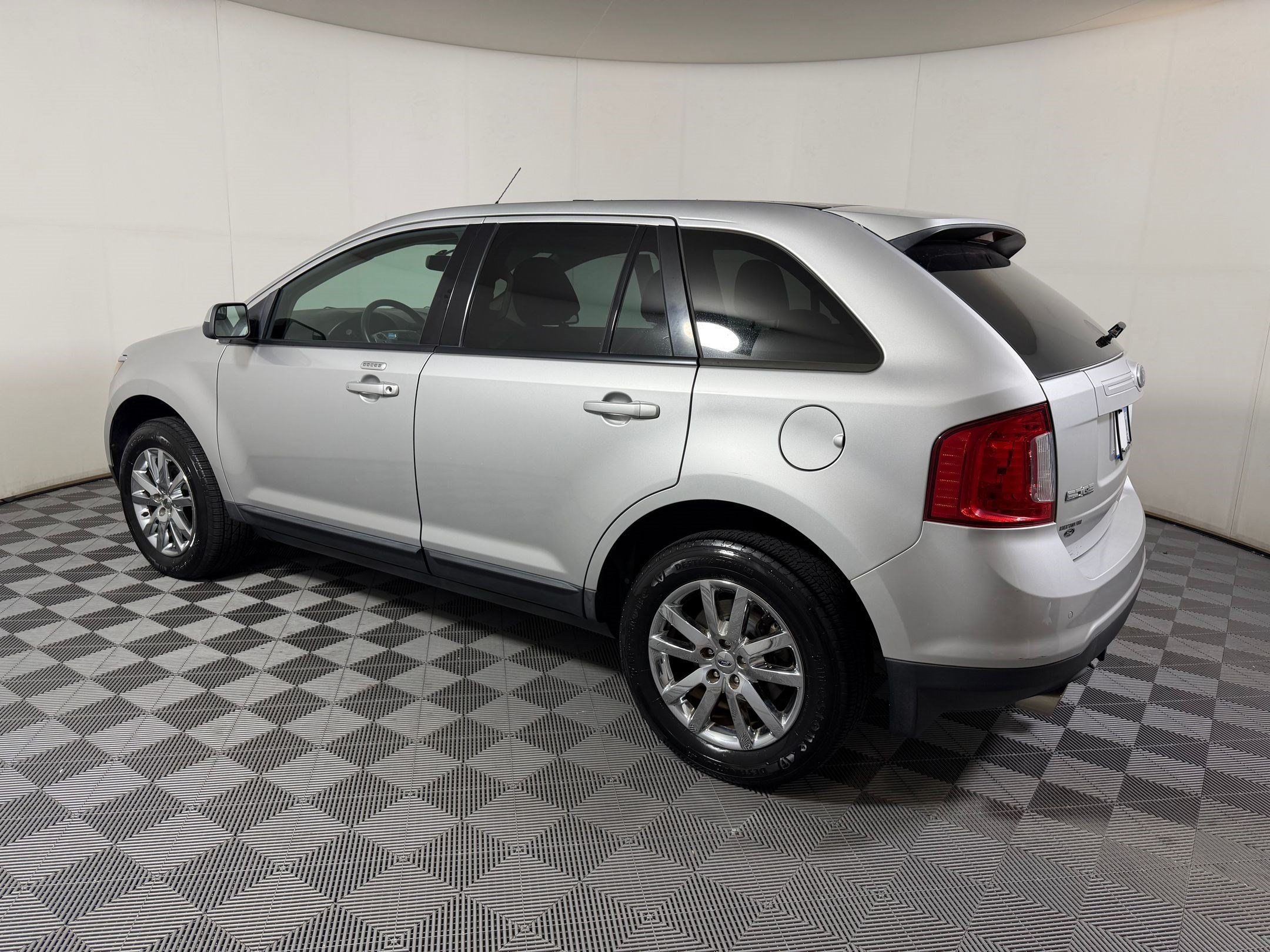 Used 2013 Ford Edge SEL FWD image 24