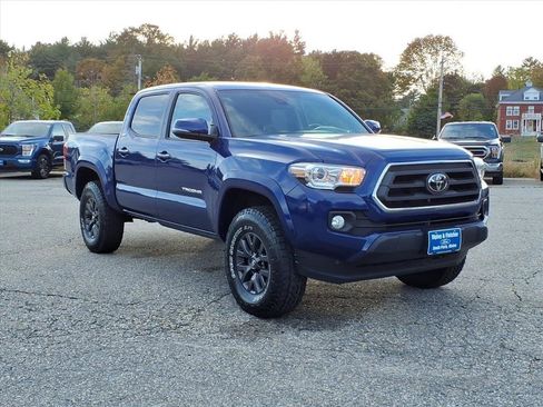 Used 2023 Toyota Tacoma SR5 image 3
