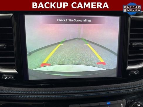 Used 2021 Chrysler Pacifica Touring w/ Cold Weather Group image 3