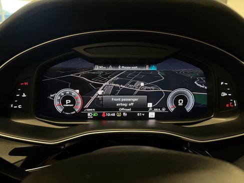 Used 2019 Audi Q8 Prestige image 12