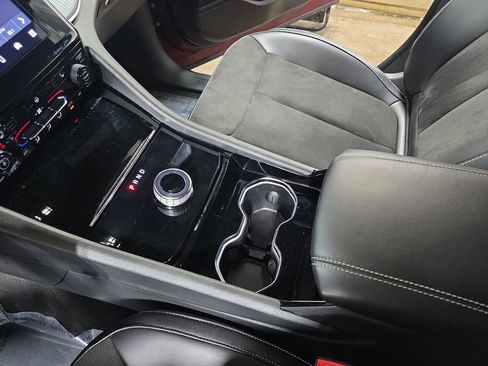 Used 2023 Jeep Grand Cherokee Altitude image 23