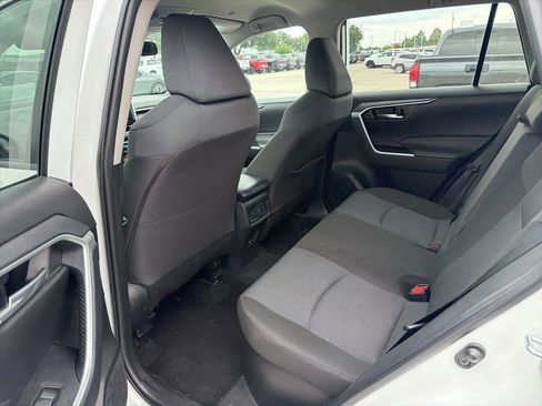 Used 2025 Toyota RAV4 XLE image 9