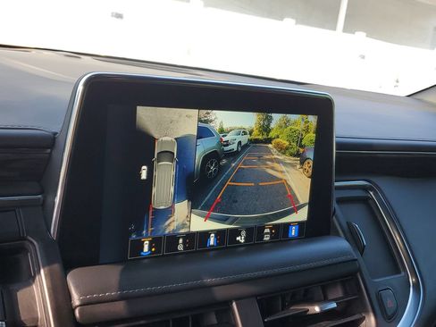 Used 2022 Chevrolet Tahoe LT w/ LT Signature Package AWD/4WD image 21