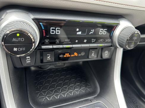 Used 2023 Toyota RAV4 XLE w/ Convenience Package image 18