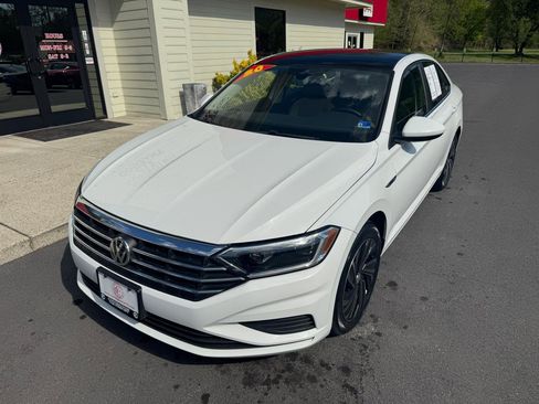 Used 2020 Volkswagen Jetta SEL FWD image 2