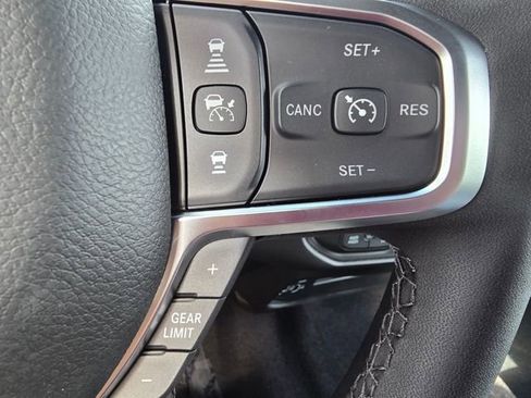 Used 2025 RAM 2500 Big Horn AWD/4WD image 12