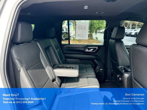 Used 2022 Chevrolet Suburban LT AWD/4WD image 22