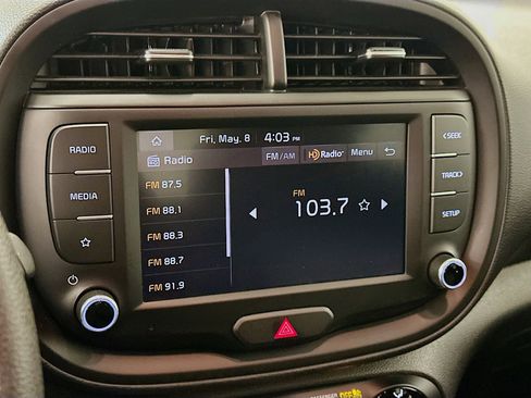 Used 2025 Kia Soul LX w/ LX Technology Package FWD image 21