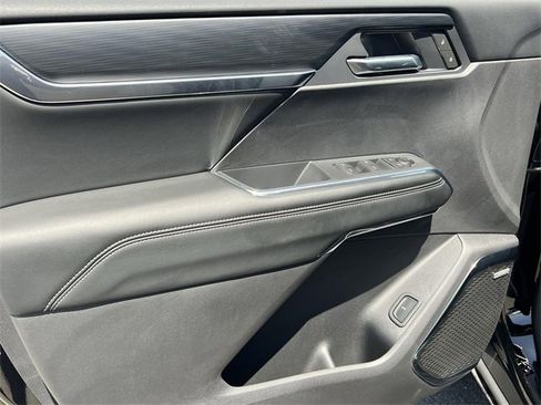 New 2025 GMC Acadia Elevation image 10