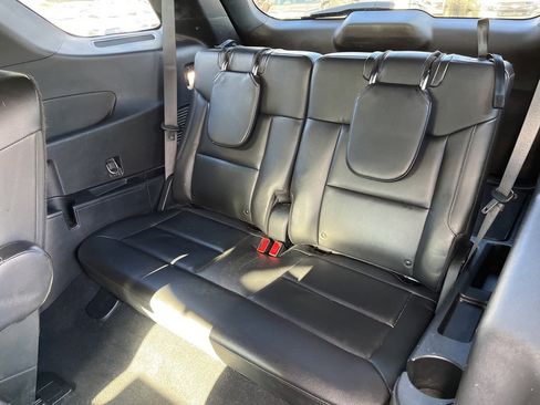 Used 2020 Ford Explorer XLT w/ Equipment Group 202A image 10